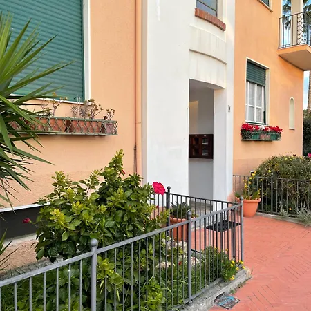 Casa Ibisco-50m Dal Mare Apartamento